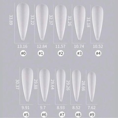 地雷系 白黒 ネイルチップの画像