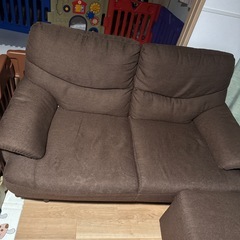 2人掛けソファ(スツール付き)の画像