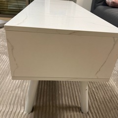 昇降式テーブルの画像