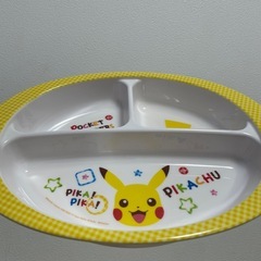 お食事用エプロン、食器セットの画像