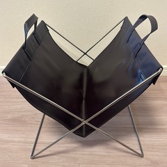 カバン置き　手荷物入れ　の画像