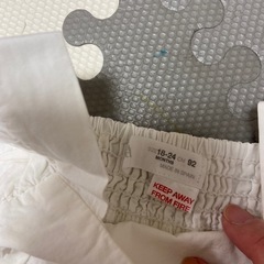 Zara ワンピース　白の画像