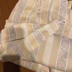 ドレープカーテン 2枚の画像