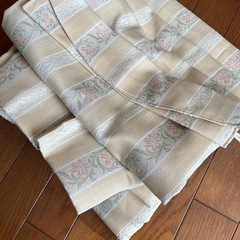 ドレープカーテン 2枚の画像