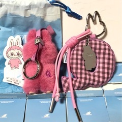 Q ラブブ イニシャル アルファベット キーホルダー ぬいぐるみペンダントの画像