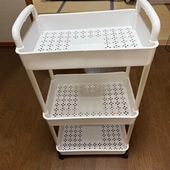 3段ラックの画像