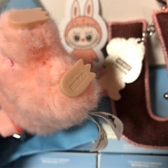 U ラブブ イニシャル アルファベット キーホルダー ぬいぐるみペンダントの画像