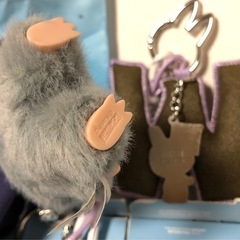 W ラブブ イニシャル アルファベット キーホルダー ぬいぐるみペンダントの画像