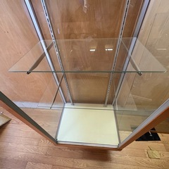 ガラスショーケース 3段棚の画像