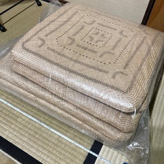 【あげます】座布団　和風　アジアン系【タダ】の画像