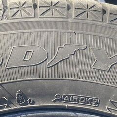 ミニバン・SUVなんでも使えます‼️スタッドレス 225/65R17 東北東北6県無料配送対応‼️爆安‼️最終値下げ‼️③超超超バリ溝❗ 国産タイヤ‼️ アルミ付き 国産 タイヤ !!　スタッドレス の画像