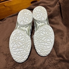 アシックス バッシュの画像