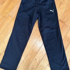 プーマPUMA140センチ😊美品２回着用オマケつきの画像