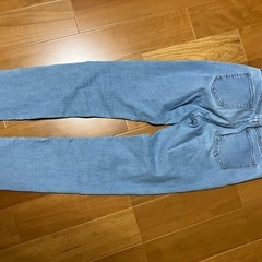 140 ユニクロ　デニムの画像