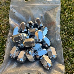 2022年製スタッドレスタイヤ　205/60R16の画像