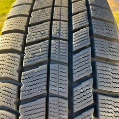 2022年製スタッドレスタイヤ　205/60R16の画像