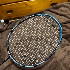 お話中 バドミントンラケットの画像