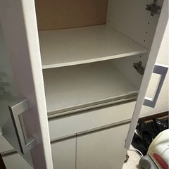 食器棚の画像