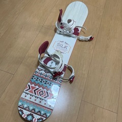 【超美品/ほぼ未使用】SWIVEL SILK スノーボード　レディースの画像