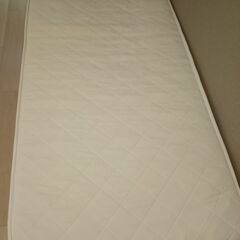 友澤木工 木製プレインベッド+マットレス ヘッドパネル/コンセント付き 6か月使用の画像