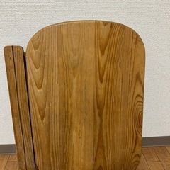 折りたたみ小さい木のテーブルの画像
