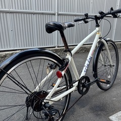 ブリヂストンSCHLEIN シティサイクル ホワイト 7段変速の画像