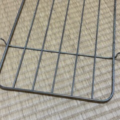 金属製のアミ(棚板)の画像