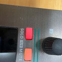 Nektar Technology AURA DAW & MIDI コントローラー (16パッド/ステップシーケンサー/プラグインコントロール機能搭載)の画像