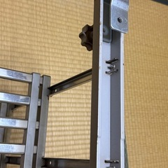 金属製ぶら下げ棚の画像