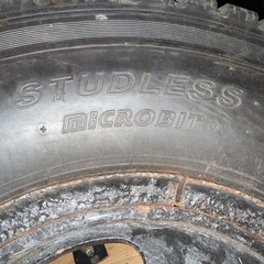 トラック用タイヤ鉄ちんホイール（スタッドレス）1本の画像