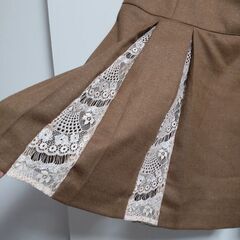 スウィングル 美品 ボックスプリーツスカート サイズXSの画像