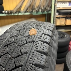 ハイエース　スタッドレスタイヤの画像