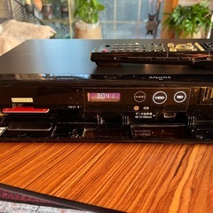 SHARP AQUOS ブルーレイレコーダー BD-S550 リモコン付きの画像