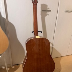 Lumber アコースティックギター　スタンドつき付きの画像