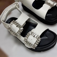 VIS 軽量ビジューバックル厚底フットベットサンダルの画像