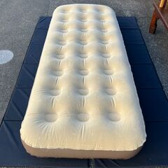 FIELDOOR エアーベッド（シングル）約W75×L180×H20cmの画像