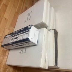 椅子　テーブルの画像