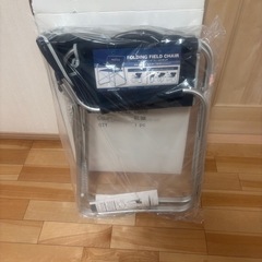 椅子　テーブルの画像