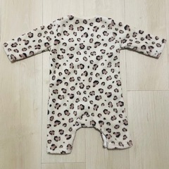 ヒョウ柄 ロンパース 60-70cmの画像