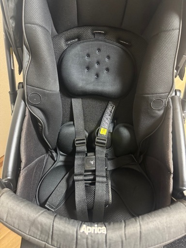 【Aprica】ラクーナクッションフリー ブラック 荷物フック付き