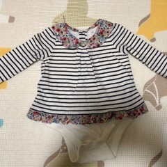 babyGAP ロンパース2着セットの画像