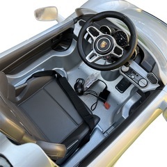 子供用乗り物　　アヴィーゴ　ポルシェの画像