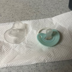 おしゃぶり　の画像