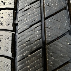 BRIDGESTONE BLIZZAK VRX3 スタッドレスタイヤの画像