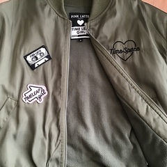 PINK LATTE ジャケット オリーブ色の画像