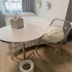 ラウンドテーブルの画像
