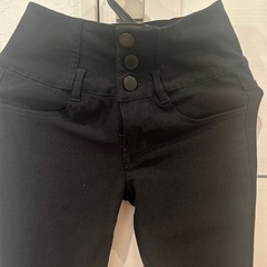 黒の長ズボンウエスト64センチの画像