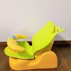 新品未使用　はじめてのお風呂から使えるバスチェア イエロー 91593の画像