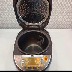 炊飯器ZOJIRUSHI（象印）の画像