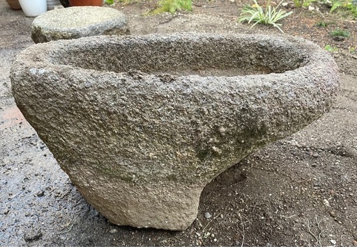 石製の水鉢（手水鉢／石槽） (サトウ) 法界院の家庭用品《ガーデニング